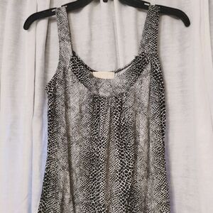 Michael kors black and white sleeveless top